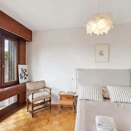 Tourelle - Moderne Dans Le Centre De Appartement Genève